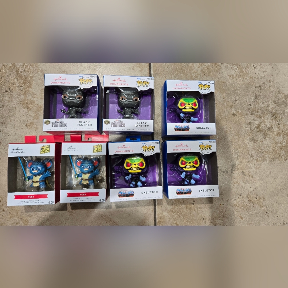 Hallmark Black and Purple Action Figures Playset